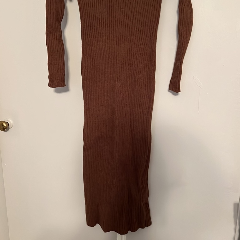 Off the shoulder ribbed dress - Picture 3 of 4